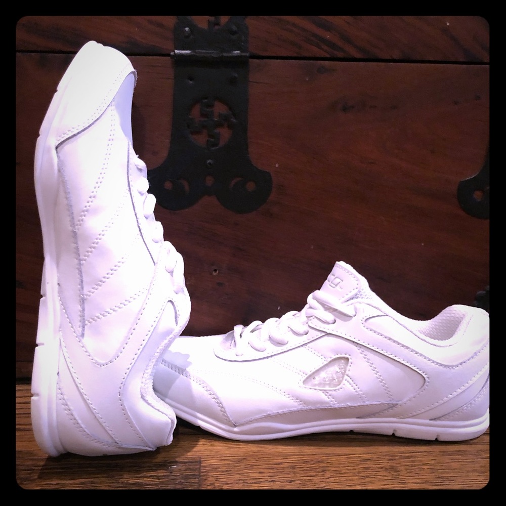 White lightweight BCG Cheer Shoes, Brand New!